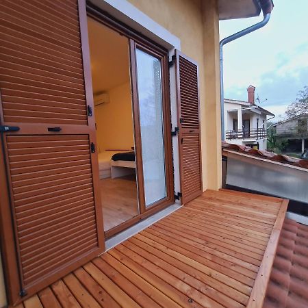 Countryside Apartment Koper Luaran gambar