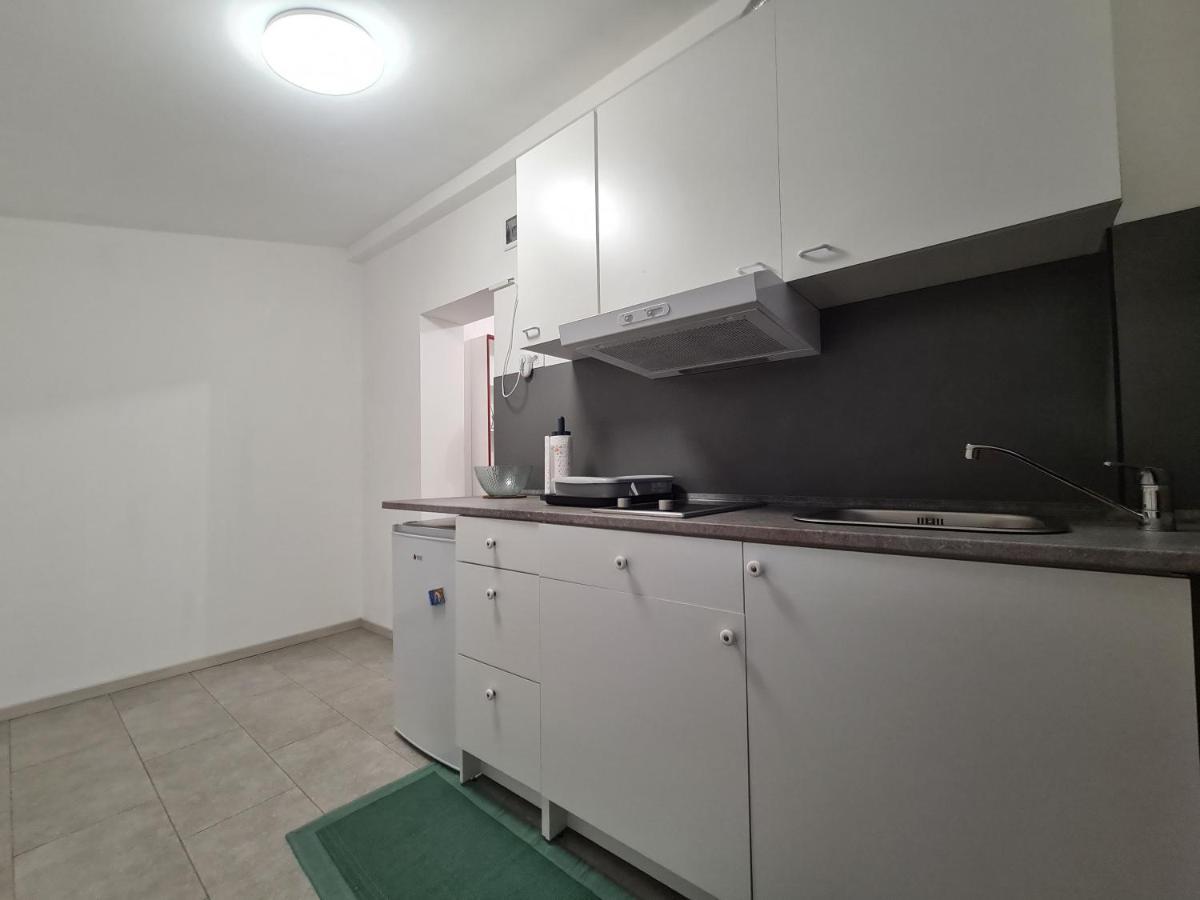 Countryside Apartment Koper Luaran gambar