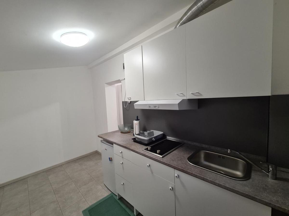 Countryside Apartment Koper Luaran gambar