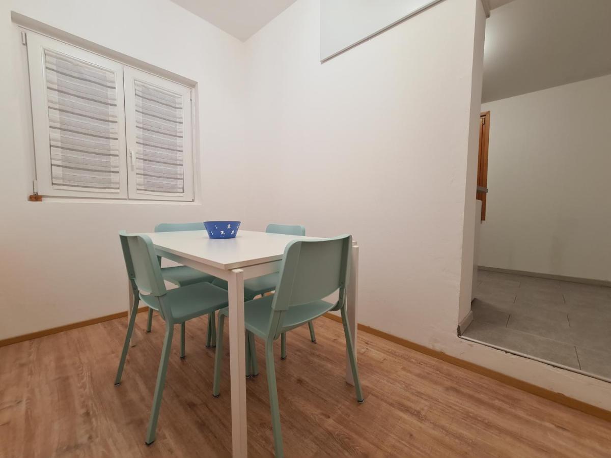 Countryside Apartment Koper Luaran gambar
